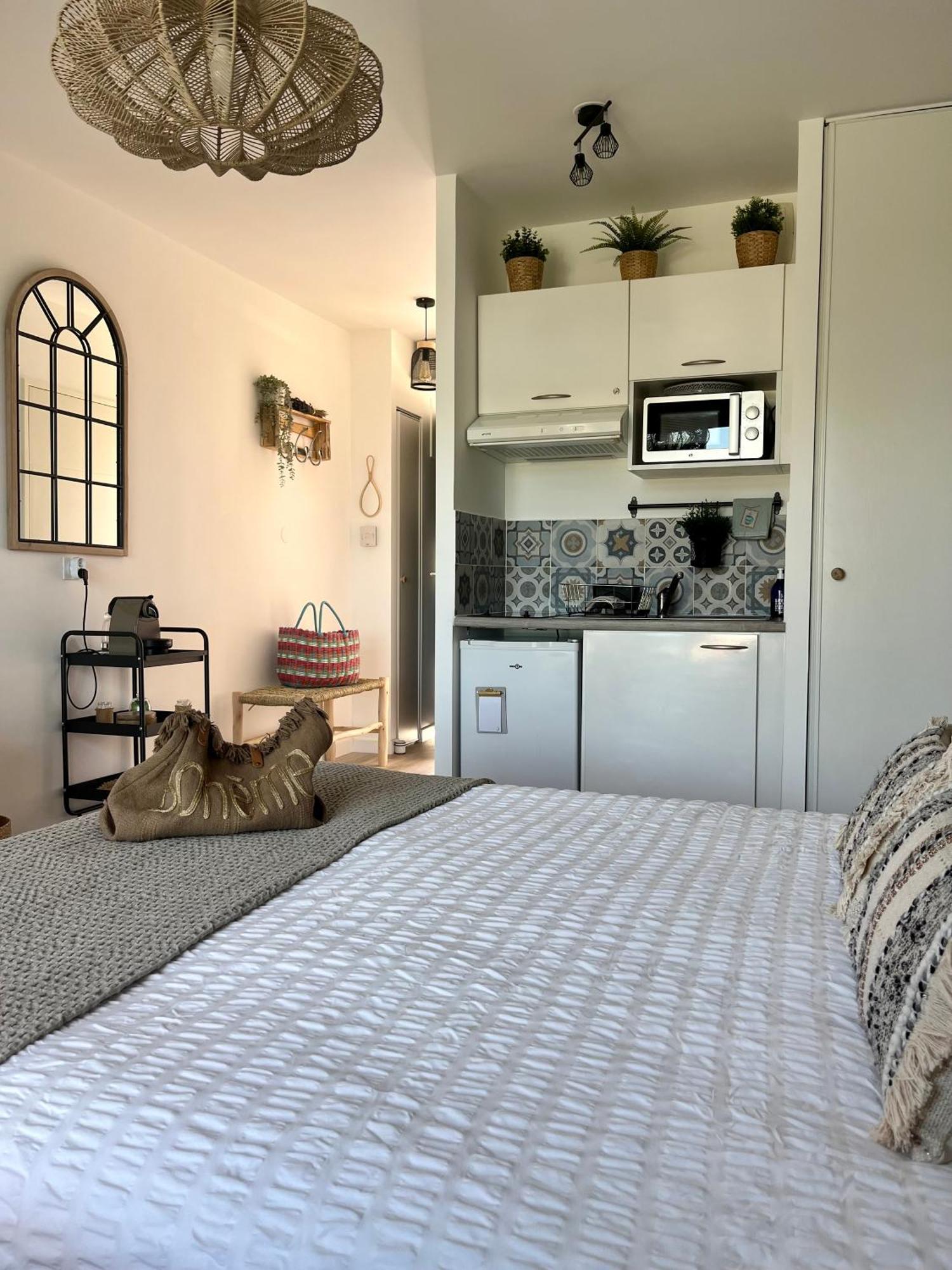 Studio Nuitee En Provence 2 Éguilles Екстериор снимка