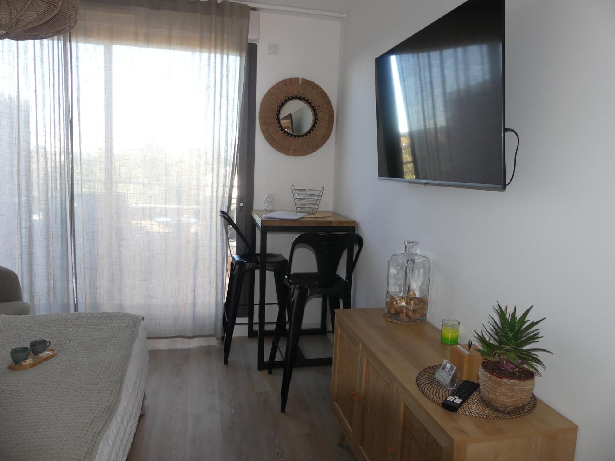 Studio Nuitee En Provence 2 Éguilles Екстериор снимка